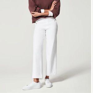 NWT / Spanx/ Stretch Twill Cropped Wide Leg Pant 
Bright White / Regular / Small